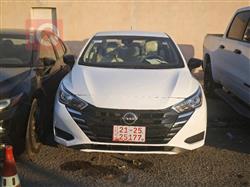 نيسان فيرسا